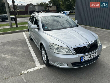 Серый Шкода Октавия, объемом двигателя 1.6 л и пробегом 200 тыс. км за 7800 $, фото 1 на Automoto.ua