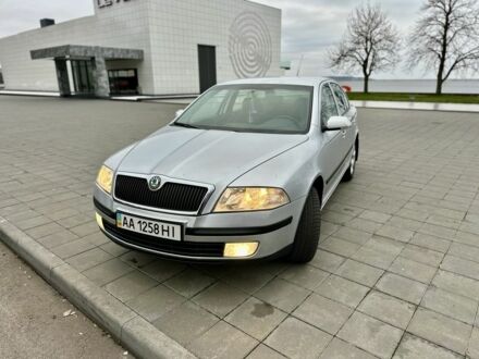 Серый Шкода Октавия, объемом двигателя 2 л и пробегом 285 тыс. км за 4999 $, фото 1 на Automoto.ua