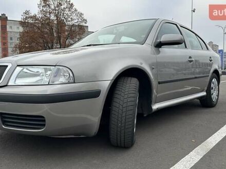 Серый Шкода Октавия, объемом двигателя 1.6 л и пробегом 188 тыс. км за 5900 $, фото 1 на Automoto.ua