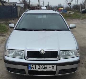 Сірий Шкода Октавія, об'ємом двигуна 1.6 л та пробігом 316 тис. км за 5500 $, фото 1 на Automoto.ua