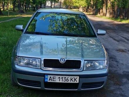 Шкода Октавия 2008 в Першотравенске на Automoto.ua Серый Шкода Октавия, объемом двигателя 1.6 л и пробегом 200 тыс. км за 4200 $, фото 1 на Automoto.ua