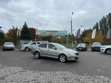 Шкода Октавия 2009 в Кривом Роге на Automoto.ua Серый Шкода Октавия, объемом двигателя 2 л и пробегом 300 тыс. км за 8400 $, фото 1 на Automoto.ua