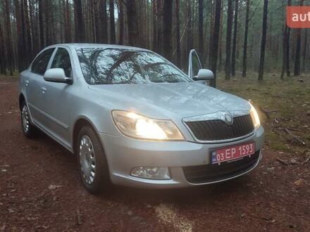 Шкода Октавия 2009 в Маневичах на Automoto.ua Серый Шкода Октавия, объемом двигателя 2 л и пробегом 215 тыс. км за 8699 $, фото 1 на Automoto.ua