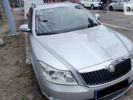 Сірий Шкода Октавія, об'ємом двигуна 1.8 л та пробігом 147 тис. км за 7600 $, фото 1 на Automoto.ua