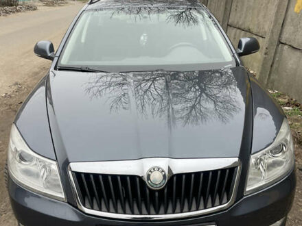 Сірий Шкода Октавія, об'ємом двигуна 1.8 л та пробігом 212 тис. км за 10100 $, фото 1 на Automoto.ua