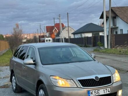 Сірий Шкода Октавія, об'ємом двигуна 0 л та пробігом 400 тис. км за 2950 $, фото 1 на Automoto.ua