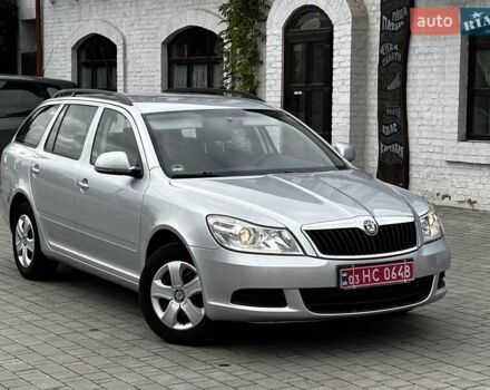 Сірий Шкода Октавія, об'ємом двигуна 1.6 л та пробігом 229 тис. км за 7800 $, фото 1 на Automoto.ua