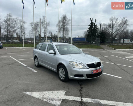 Серый Шкода Октавия, объемом двигателя 1.6 л и пробегом 168 тыс. км за 7250 $, фото 1 на Automoto.ua
