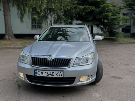 Шкода Октавія 2009 у Корсунь-Шевченковском на Automoto.ua Сірий Шкода Октавія, об'ємом двигуна 1.4 л та пробігом 220 тис. км за 7200 $, фото 1 на Automoto.ua