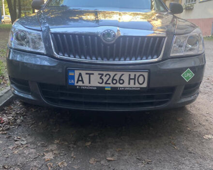Серый Шкода Октавия, объемом двигателя 1.6 л и пробегом 273 тыс. км за 7700 $, фото 1 на Automoto.ua