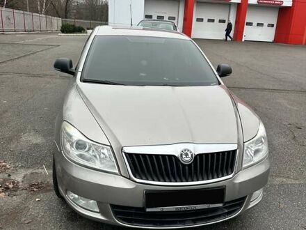 Серый Шкода Октавия, объемом двигателя 1.6 л и пробегом 162 тыс. км за 7000 $, фото 1 на Automoto.ua