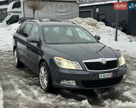 Серый Шкода Октавия, объемом двигателя 1.8 л и пробегом 218 тыс. км за 7950 $, фото 1 на Automoto.ua