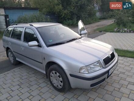 Серый Шкода Октавия, объемом двигателя 1.6 л и пробегом 118 тыс. км за 6400 $, фото 1 на Automoto.ua
