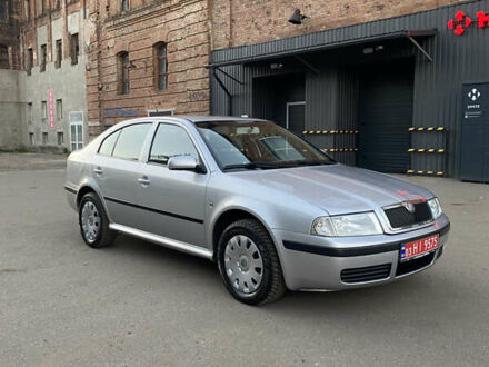 Серый Шкода Октавия, объемом двигателя 1.6 л и пробегом 207 тыс. км за 6300 $, фото 1 на Automoto.ua