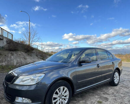 Серый Шкода Октавия, объемом двигателя 1.6 л и пробегом 227 тыс. км за 7950 $, фото 1 на Automoto.ua