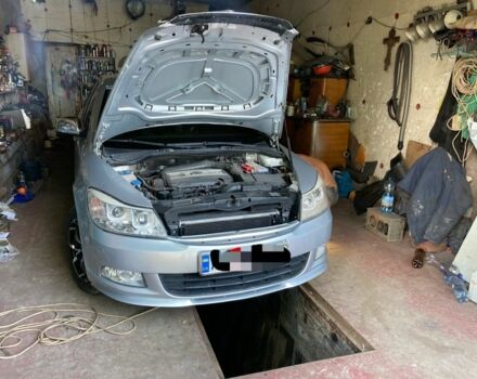 Сірий Шкода Октавія, об'ємом двигуна 1.8 л та пробігом 105 тис. км за 7300 $, фото 1 на Automoto.ua