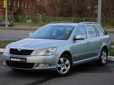 Серый Шкода Октавия, объемом двигателя 1.4 л и пробегом 205 тыс. км за 7900 $, фото 1 на Automoto.ua