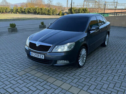 Серый Шкода Октавия, объемом двигателя 1.6 л и пробегом 315 тыс. км за 7800 $, фото 1 на Automoto.ua