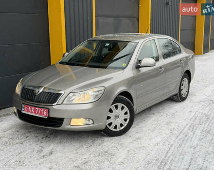 Серый Шкода Октавия, объемом двигателя 1.6 л и пробегом 194 тыс. км за 7700 $, фото 1 на Automoto.ua