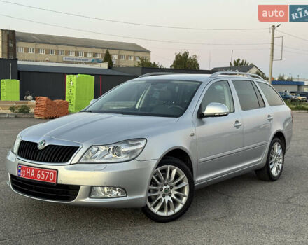 Серый Шкода Октавия, объемом двигателя 1.8 л и пробегом 227 тыс. км за 8700 $, фото 1 на Automoto.ua