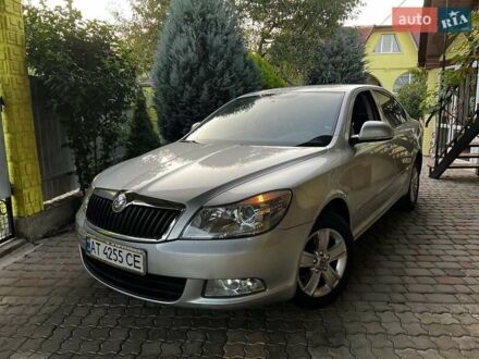 Серый Шкода Октавия, объемом двигателя 1.6 л и пробегом 237 тыс. км за 7800 $, фото 1 на Automoto.ua