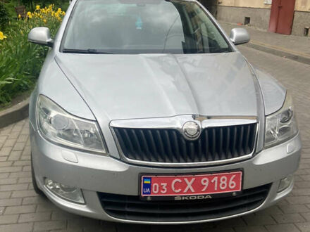 Серый Шкода Октавия, объемом двигателя 1.8 л и пробегом 243 тыс. км за 8100 $, фото 1 на Automoto.ua