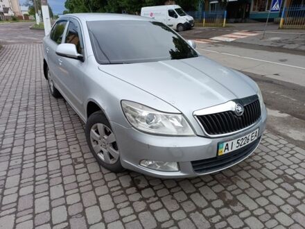 Шкода Октавия 2010 в Тетиеве на Automoto.ua Серый Шкода Октавия, объемом двигателя 1.6 л и пробегом 255 тыс. км за 8900 $, фото 1 на Automoto.ua
