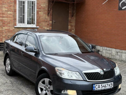 Шкода Октавія 2010 у Смеле на Automoto.ua Сірий Шкода Октавія, об'ємом двигуна 1.8 л та пробігом 238 тис. км за 7800 $, фото 1 на Automoto.ua