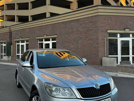 Шкода Октавия 2010 в Киеве на Automoto.ua Серый Шкода Октавия, объемом двигателя 1.8 л и пробегом 245 тыс. км за 7000 $, фото 1 на Automoto.ua