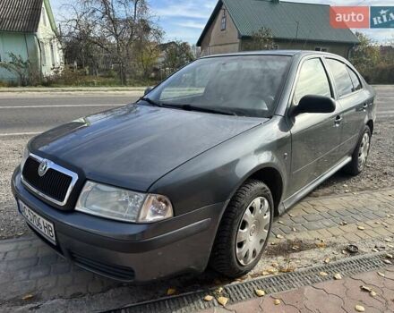 Серый Шкода Октавия, объемом двигателя 1.6 л и пробегом 270 тыс. км за 6100 $, фото 1 на Automoto.ua