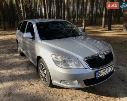 Серый Шкода Октавия, объемом двигателя 1.6 л и пробегом 303 тыс. км за 7500 $, фото 1 на Automoto.ua