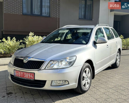 Шкода Октавія 2010 у Львові на Automoto.ua Сірий Шкода Октавія, об'ємом двигуна 2 л та пробігом 282 тис. км за 7550 $, фото 1 на Automoto.ua