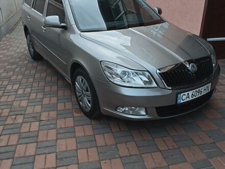 Шкода Октавія 2010 у Прилуках на Automoto.ua Сірий Шкода Октавія, об'ємом двигуна 1.6 л та пробігом 226 тис. км за 7550 $, фото 1 на Automoto.ua