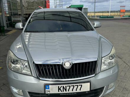 Серый Шкода Октавия, объемом двигателя 1.8 л и пробегом 220 тыс. км за 10500 $, фото 1 на Automoto.ua