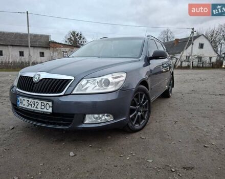 Серый Шкода Октавия, объемом двигателя 1.6 л и пробегом 253 тыс. км за 7600 $, фото 1 на Automoto.ua