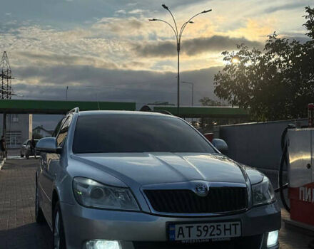 Сірий Шкода Октавія, об'ємом двигуна 2 л та пробігом 290 тис. км за 8800 $, фото 1 на Automoto.ua