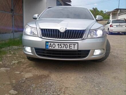 Шкода Октавія 2010 у Мукачеве на Automoto.ua Сірий Шкода Октавія, об'ємом двигуна 0 л та пробігом 230 тис. км за 6500 $, фото 1 на Automoto.ua