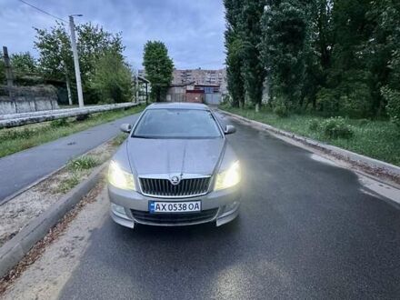 Серый Шкода Октавия, объемом двигателя 1.8 л и пробегом 150 тыс. км за 7500 $, фото 1 на Automoto.ua