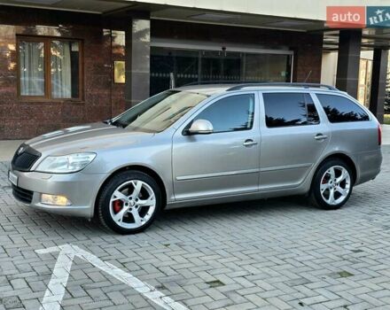 Серый Шкода Октавия, объемом двигателя 1.8 л и пробегом 226 тыс. км за 6400 $, фото 1 на Automoto.ua