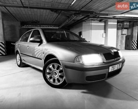 Серый Шкода Октавия, объемом двигателя 1.6 л и пробегом 200 тыс. км за 6900 $, фото 1 на Automoto.ua