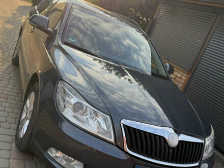 Шкода Октавия 2010 в Турийск на Automoto.ua Серый Шкода Октавия, объемом двигателя 1.6 л и пробегом 322 тыс. км за 7699 $, фото 1 на Automoto.ua