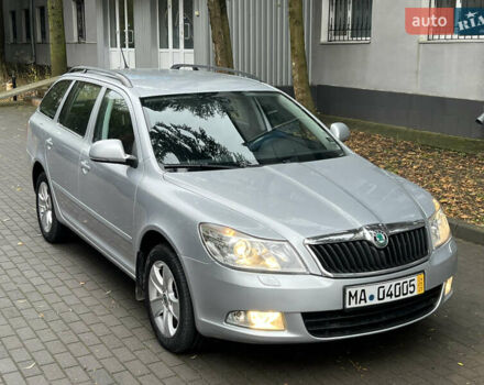 Серый Шкода Октавия, объемом двигателя 1.6 л и пробегом 182 тыс. км за 8600 $, фото 1 на Automoto.ua