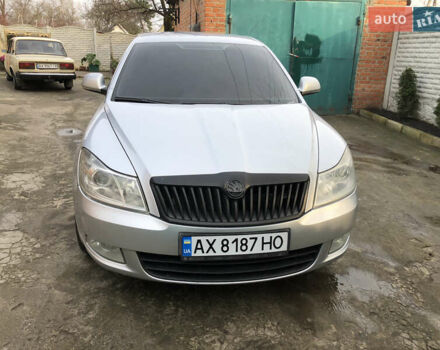 Серый Шкода Октавия, объемом двигателя 1.8 л и пробегом 245 тыс. км за 8000 $, фото 1 на Automoto.ua
