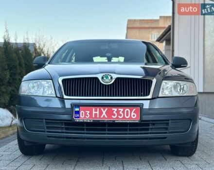 Серый Шкода Октавия, объемом двигателя 1.6 л и пробегом 202 тыс. км за 7750 $, фото 1 на Automoto.ua
