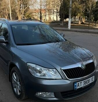 Серый Шкода Октавия, объемом двигателя 1.6 л и пробегом 254 тыс. км за 10990 $, фото 1 на Automoto.ua