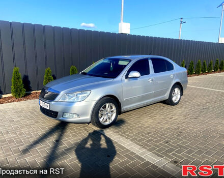 Серый Шкода Октавия, объемом двигателя 1.6 л и пробегом 316 тыс. км за 8500 $, фото 1 на Automoto.ua