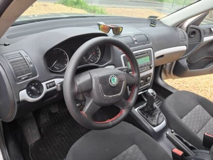 Шкода Октавия 2011 в Кропивницком (Кировограде) на Automoto.ua Серый Шкода Октавия, объемом двигателя 1.4 л и пробегом 207 тыс. км за 7300 $, фото 1 на Automoto.ua