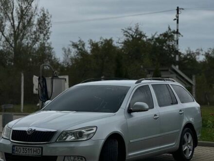 Сірий Шкода Октавія, об'ємом двигуна 2 л та пробігом 270 тис. км за 8400 $, фото 1 на Automoto.ua