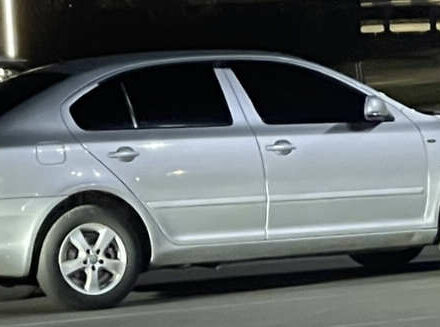 Серый Шкода Октавия, объемом двигателя 1.6 л и пробегом 183 тыс. км за 8500 $, фото 1 на Automoto.ua