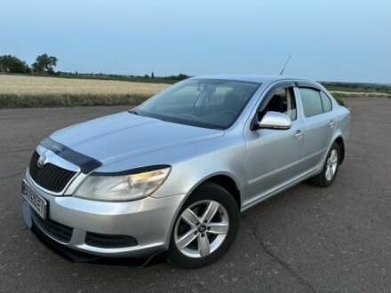Шкода Октавія 2011 у Новоукраинке на Automoto.ua Сірий Шкода Октавія, об'ємом двигуна 1.6 л та пробігом 232 тис. км за 6700 $, фото 1 на Automoto.ua